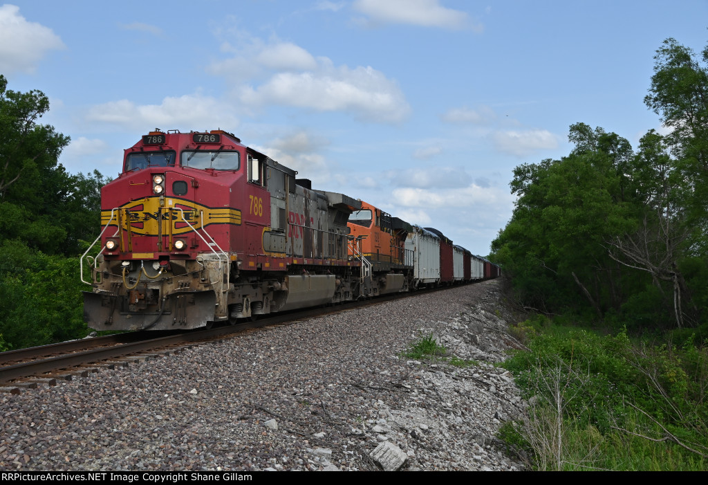 BNSF 786